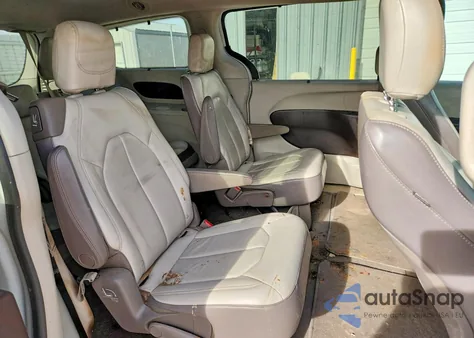 2017 Chrysler Pacifica Touring L z USA, uszkodzony, nr VIN 2C4RC1BG4HR691520